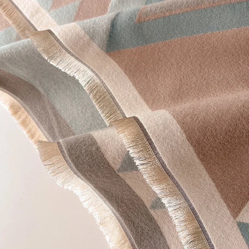 Elena™ – Geometrisches Strickschal