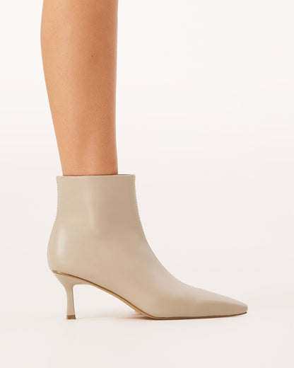 Ivana™ – Kitten-Heel-Stiefeletten mit spitzer Zehenpartie