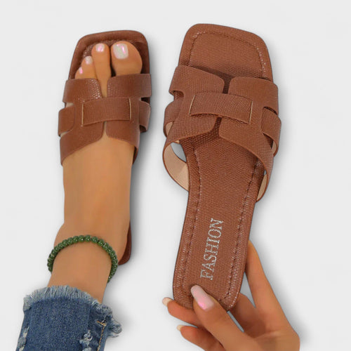 Naila™ – Minimalistische Slide-Sandalen