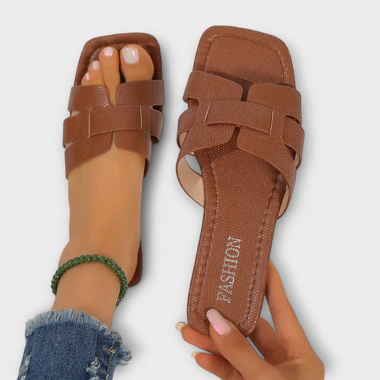 Naila™ – Minimalistische Slide-Sandalen